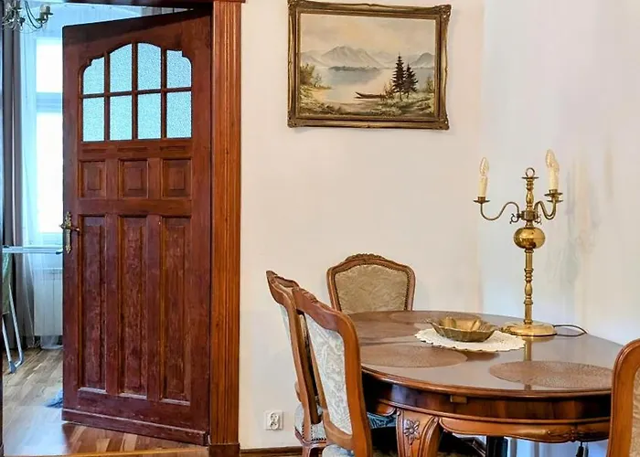 Apartment Vintage Vis-a-vis Park Tower Walbrzych