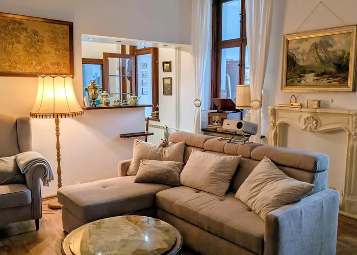 Vintage Vis-a-vis Park Tower Walbrzych